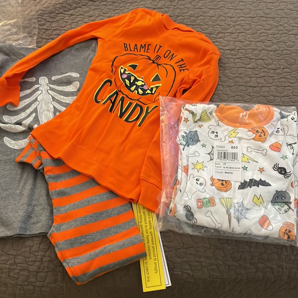 PJ place Halloween pajamas 3T and 5T